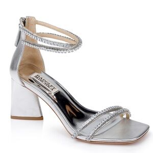 Badgley Mischka Lillie Crystal Dual-
Strapped Block Heels Size 9 New